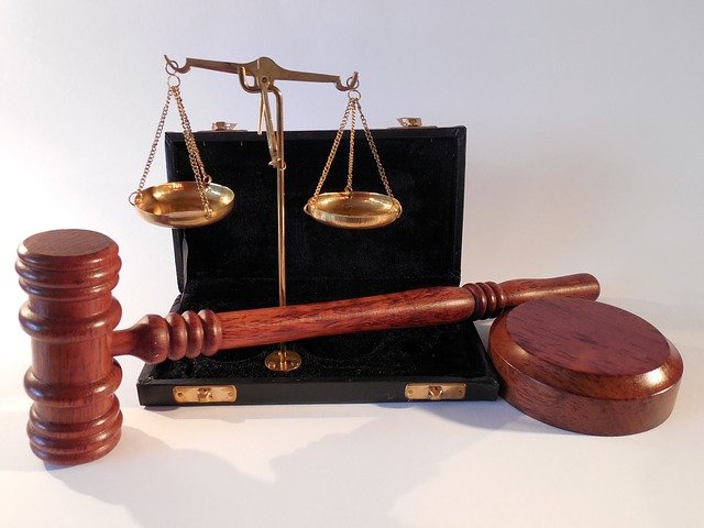 W czym umie nam pomóc radca prawny? W jakich sprawach i w jakich kompetencjach prawa wspomoże nam radca prawny?